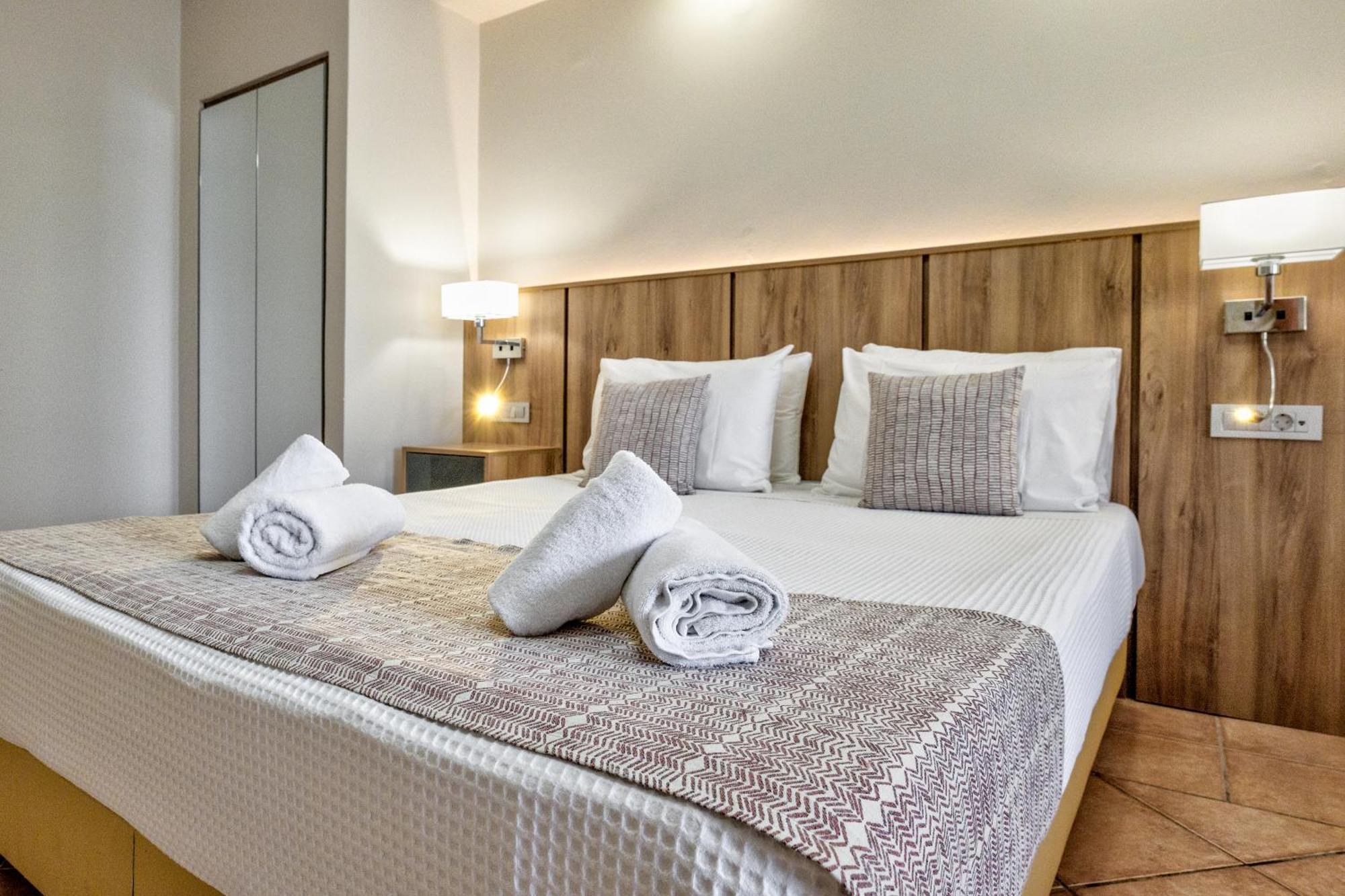 White Olive Premium Laganas Hotell Eksteriør bilde