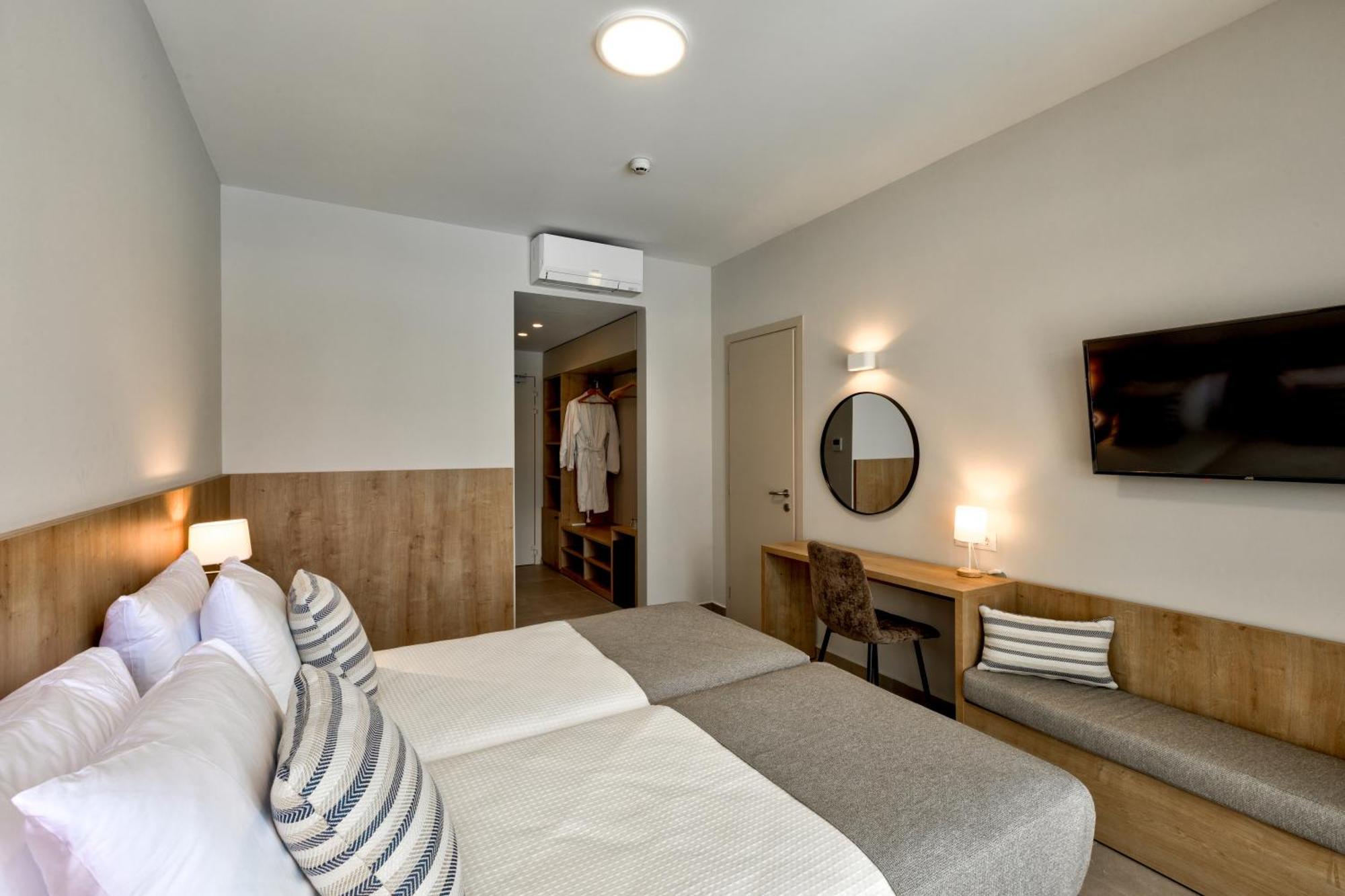 White Olive Premium Laganas Hotell Eksteriør bilde